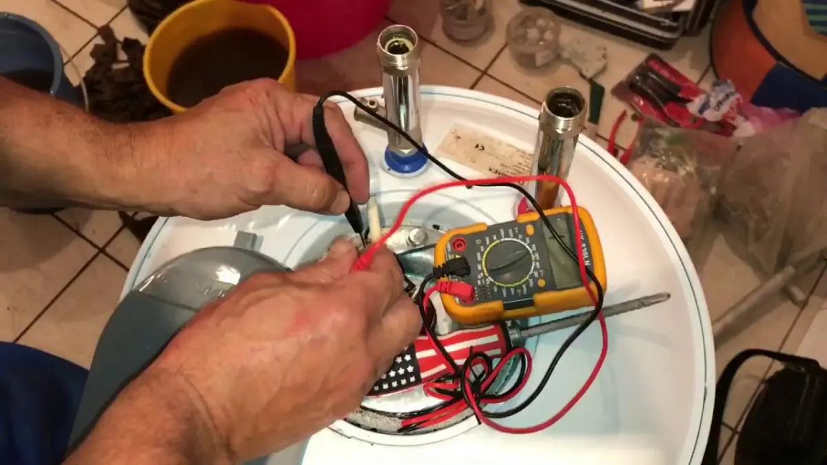 Ремонт водонагревателей Electrolux в Чайковском — выгодная цена от 2328 руб., Мастер24