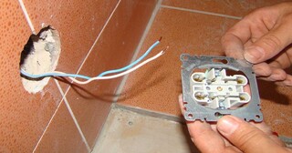 Замена розеток в Чайковском в октябре